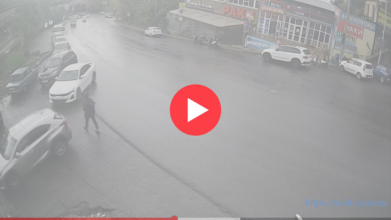 Транспортная, поворот на авторынок: фото с веб-камеры.