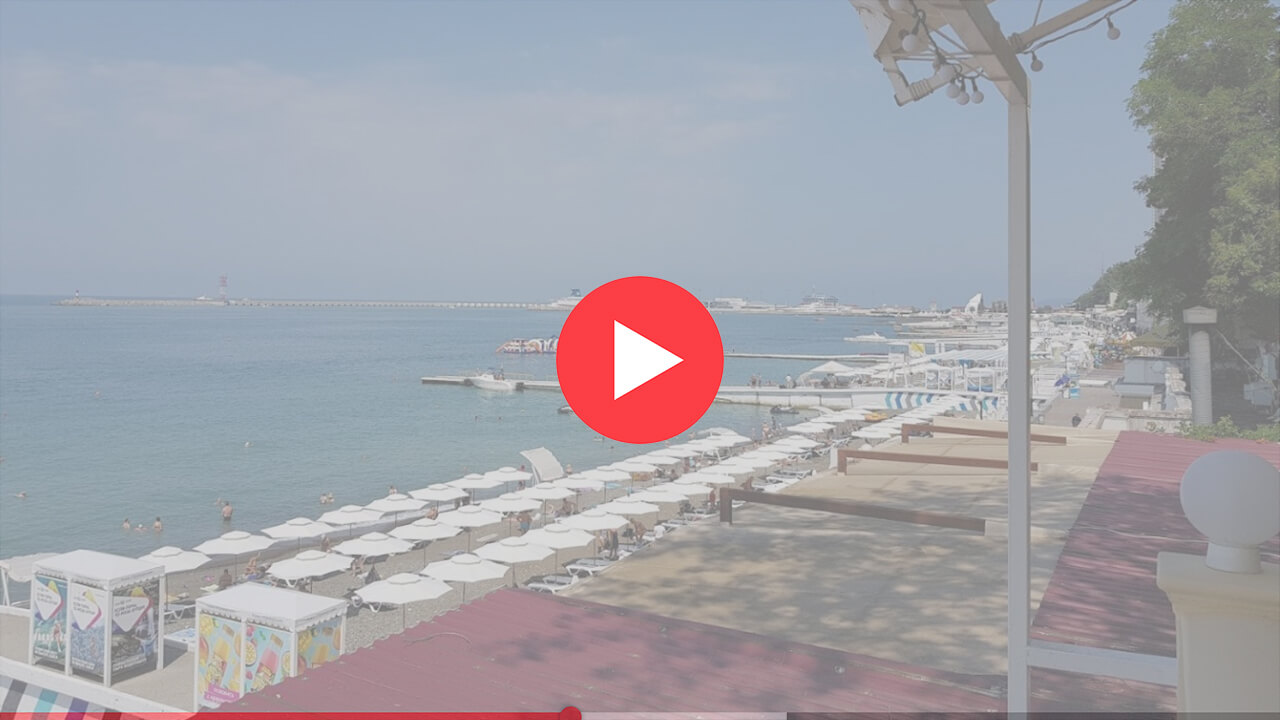 Приморский пляж в Сочи на камере.